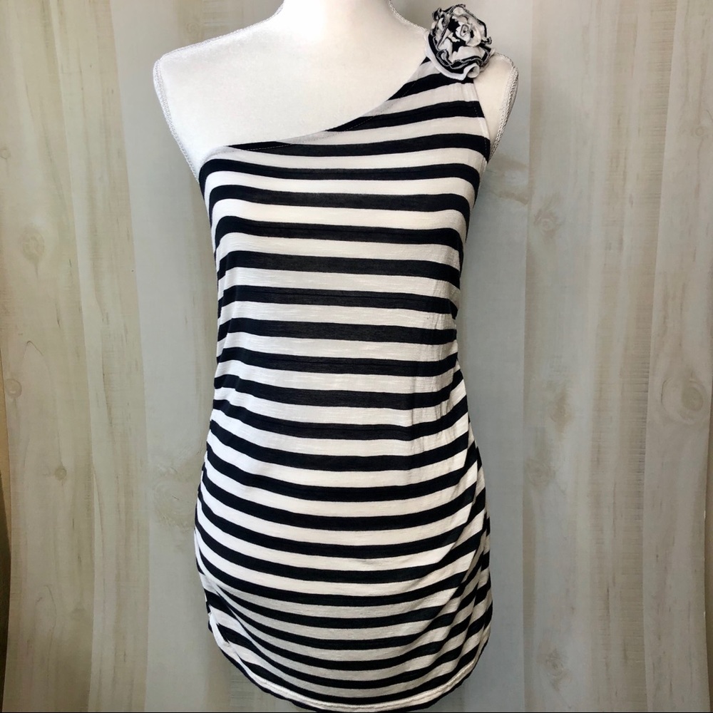 RUE 21 One Shoulder Striped Top Large